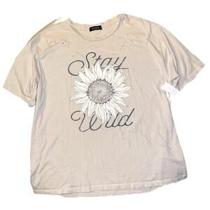 Zutter Distressed "Stay Wild" Daisy Graphic T-shirt size Large